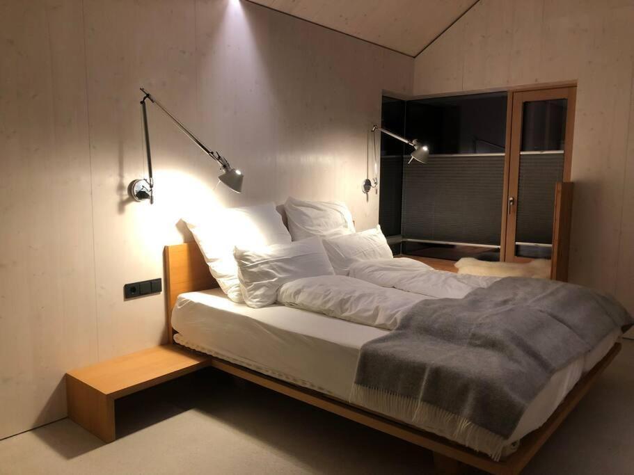 Urban Alpine Penthouse With Lake View Маурах Екстериор снимка